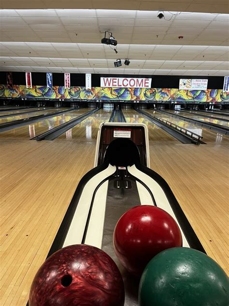 Review of Don Carter Lanes in Rockford, IL .